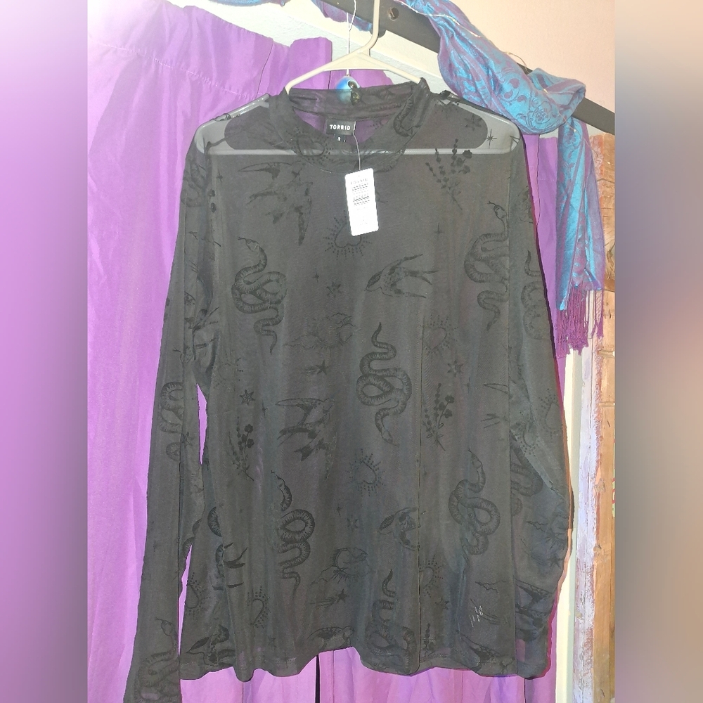 NEW w TAGS! Torrid Snake print mesh top Size 3 - Picture 2 of 3